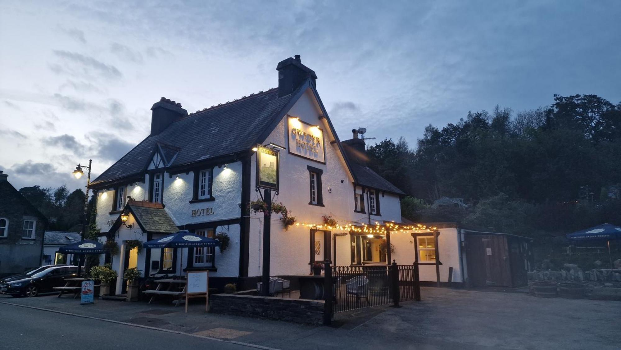 Y Gwydyr Hotel - Dolwyddelan Ngoại thất bức ảnh